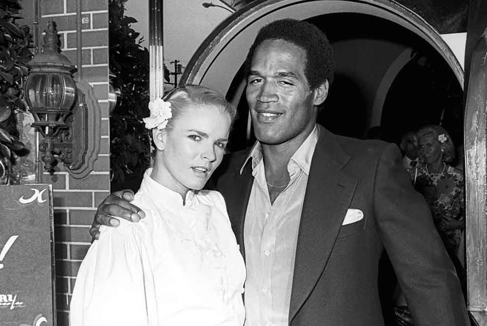Nicole Brown Simpson dan O J Simpson