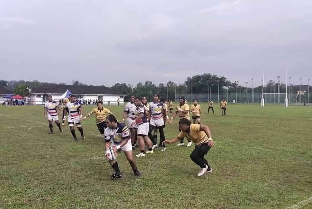 Antara aksi PDRM menentang Pahang di Padang Ragbi PGA Semenyih, 7 September lalu.