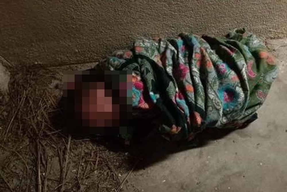 Bayi lelaki yang ditemui di sebuah rumah kosong di Lorong Perisai Wira, pada malam Sabtu.