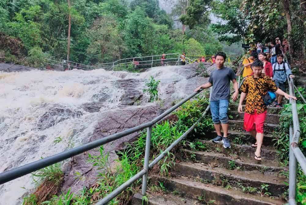 Sebahagian mangsa yang diselamatkan. Foto BBP Tangkak