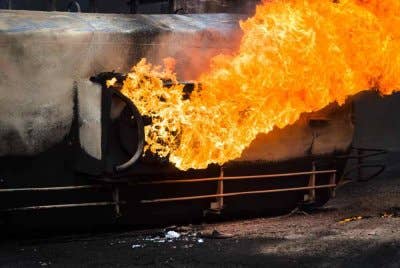 Letupan berlaku ketika orang ramai cuba mengumpul bahan api secara haram daripada tangki itu selepas kemalangan. Foto hiasan