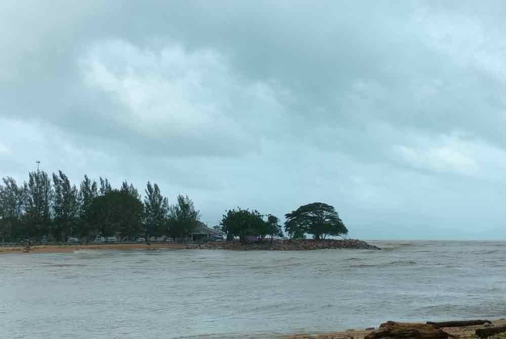 Lokasi kejadian lelaki jatuh sungai berdekatan Jeti Pasar Bisik, Kota Kuala Muda, Kedah.
