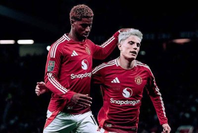 Rashford meledak dua gol di Old Trafford. Foto Agensi