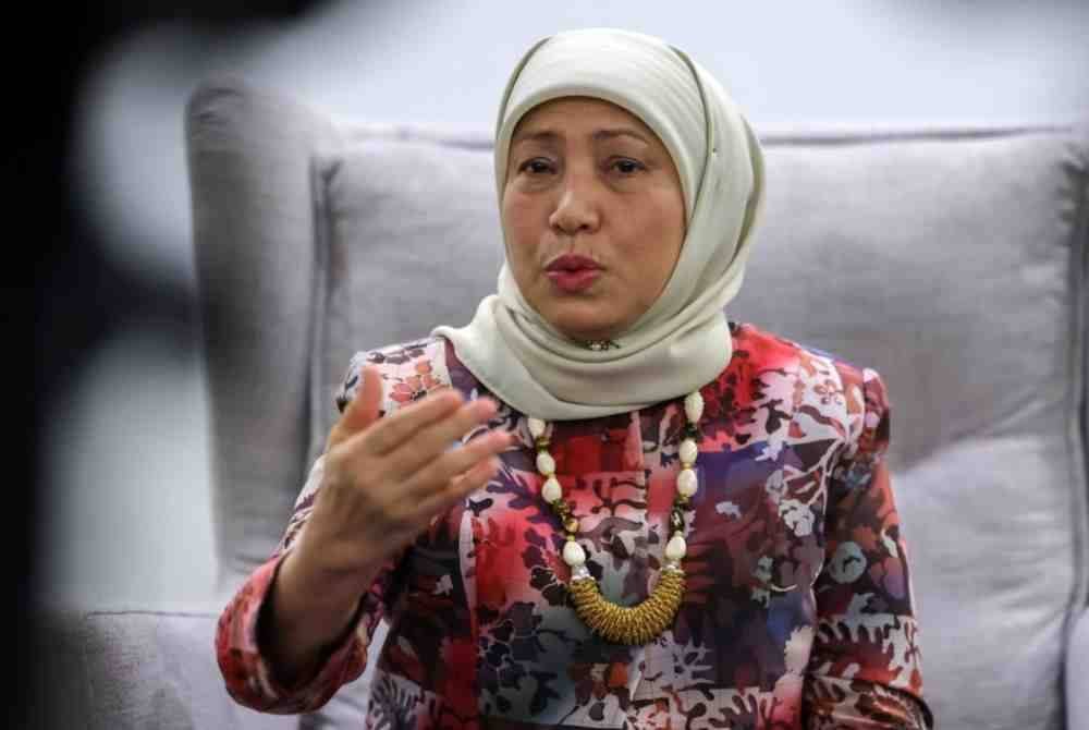 Nancy Shukri. Foto Bernama
