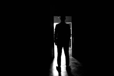 ISLAM begitu melarang keras perbuatan homoseksual yang disebutkan dengan jelas menerusi al-Quran. -Gambar hiasan/ Foto: Canva