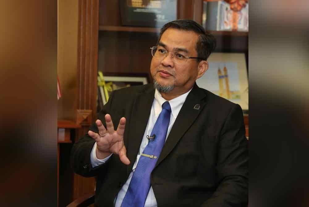 Sharifudin berkata terdapat pelbagai amalan yang dipraktikkan USIM dalam membantu pelajar kurang berkemampuan melalui beberapa bantuan kewangan seperti biasiswa, pinjaman, dermasiswa dan zakat.