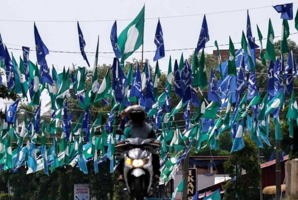 Malaysia memerlukan politik matang dan berasaskan dasar, bukan politik memecahbelahkan serta meracuni fikiran rakyat dengan isu-isu perkauman atau keagamaan. Gambar hiasan