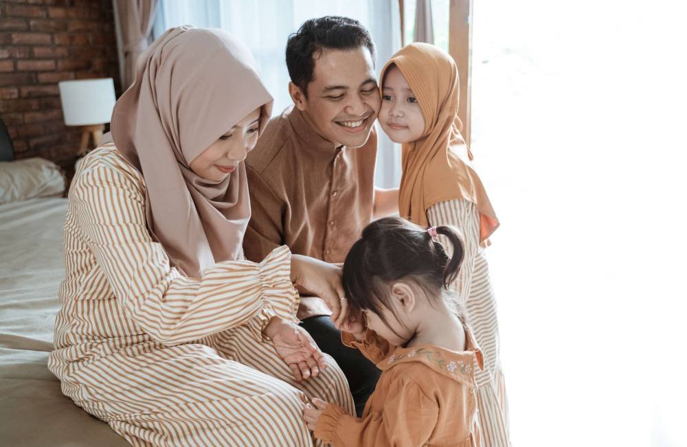 SEBAGAI umat Rasulullah SAW, kita perlu menyemai rasa cinta kepada Baginda melebihi ibu bapa, diri sendiri mahupun orang lain. -Foto: Canva