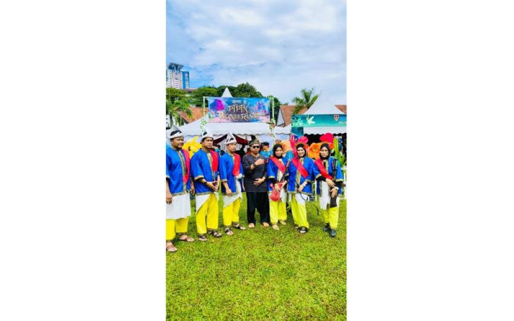 PTPTN turut memenangi Busana Terbaik bagi kategori sepak raga ratus dan memanah
tradisional.