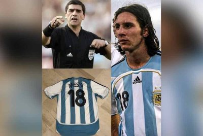 Chandia mengaku dia tidak melayangkan kuning kepada Messi sebagai balasan untuk mendapatkan jersi yang dipakainya dalam perlawanan tersebut. Foto Agensi