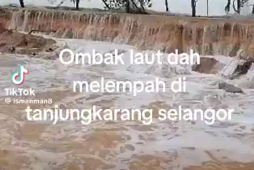 Benteng pesisir Pantai Sungai Kajang rebak berikutan fenomena air pasang besar pada pagi Sabtu.