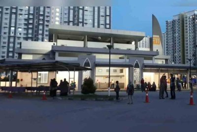 Surau al-Muttaqin, Sungai Ara di Bayan Lepas.