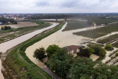Pemandangan dari udara menunjukkan keadaan ladang dilanda banjir berhampiran Faenza di utara Itali. Foto AFP