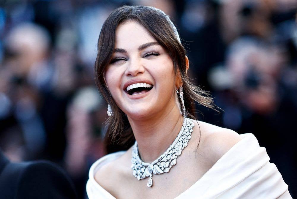 Reaksi Selena ketika tiba untuk tayangan filem Emilia Perez di selatan Perancis, pada 18 Mei 2024.