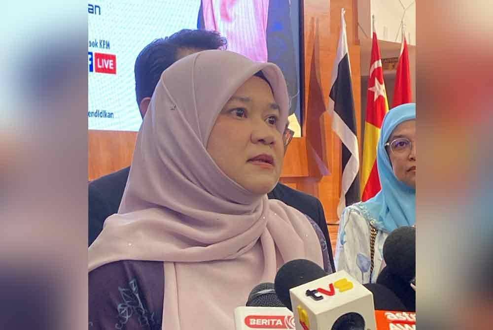 Fadhlina bercakap kepada pemberita dalam sidang akhbar di sini pada Isnin.