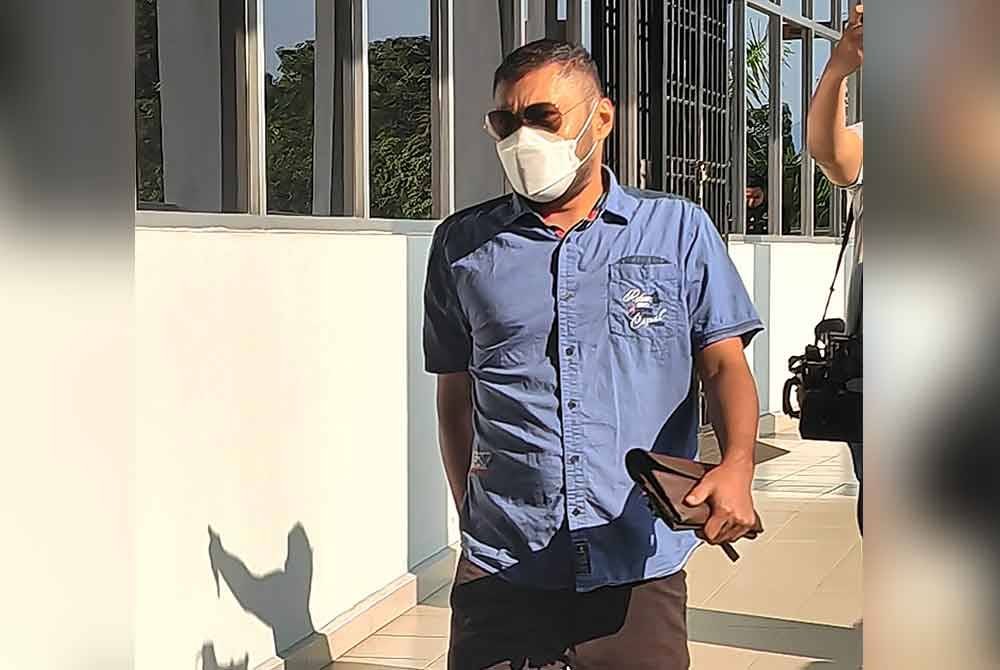 Fazlizal Kefli ketika hadir ke mahkamah.