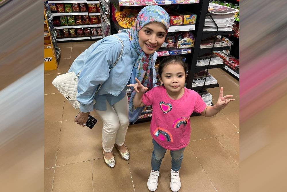 Fazura (kiri) menerusi akaun Instagramnya pada Rabu nekad untuk meneruskan penceraian meskipun keputusan itu bukan mudah untuk dilakukan.