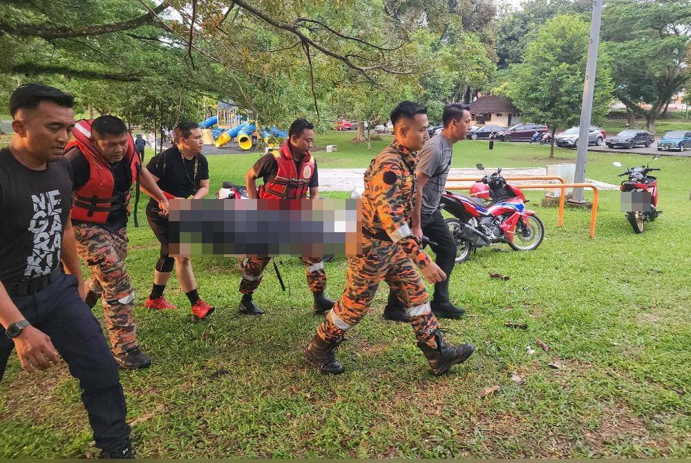 Mangsa disahkan meninggal dunia oleh petugas kesihatan serta diserahkan kepada pihak polis untuk tindakan lanjut. Foto Pasukan Bomba Sukarela SlimVillage