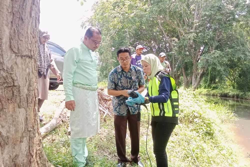 Suhaimizan (kiri) ketika turun padang bersama agensi bertanggungjawab.