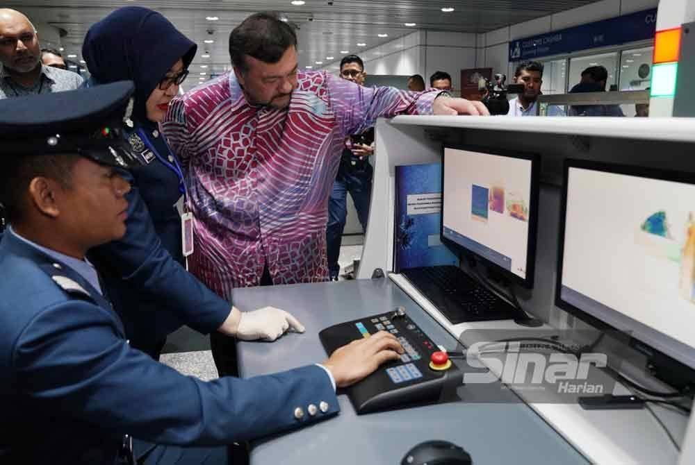 Sejak mesin pengimbas tersebut beroperasi pada Julai 2024, JKDM berjaya mengesan beberapa kes yang berdasarkan hasil analisa imej imbasan. Foto Sinar Harian/ROSLI TALIB
