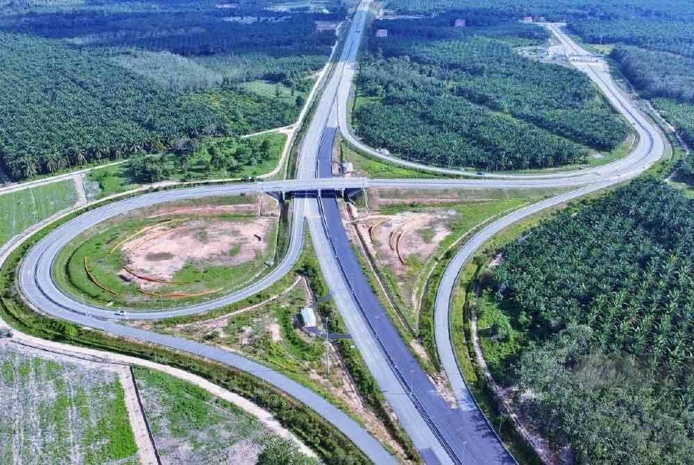 Jajaran Seksyen 1 WCE yang menghubungkan Persimpangan Bertingkat Banting ke Persimpangan Bertingkat SKVE akan melaksanakan kutipan tol bermula 12.01 tengah malam pada 30 September ini.