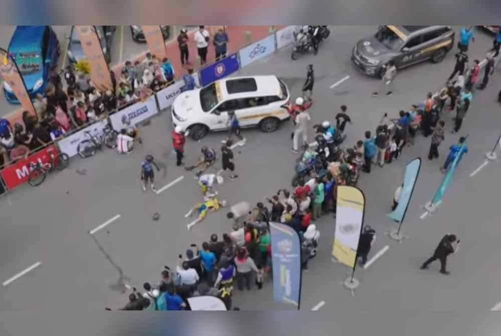 Kemalangan melibatkan pelumba kebangsaan Mohd Elmi.