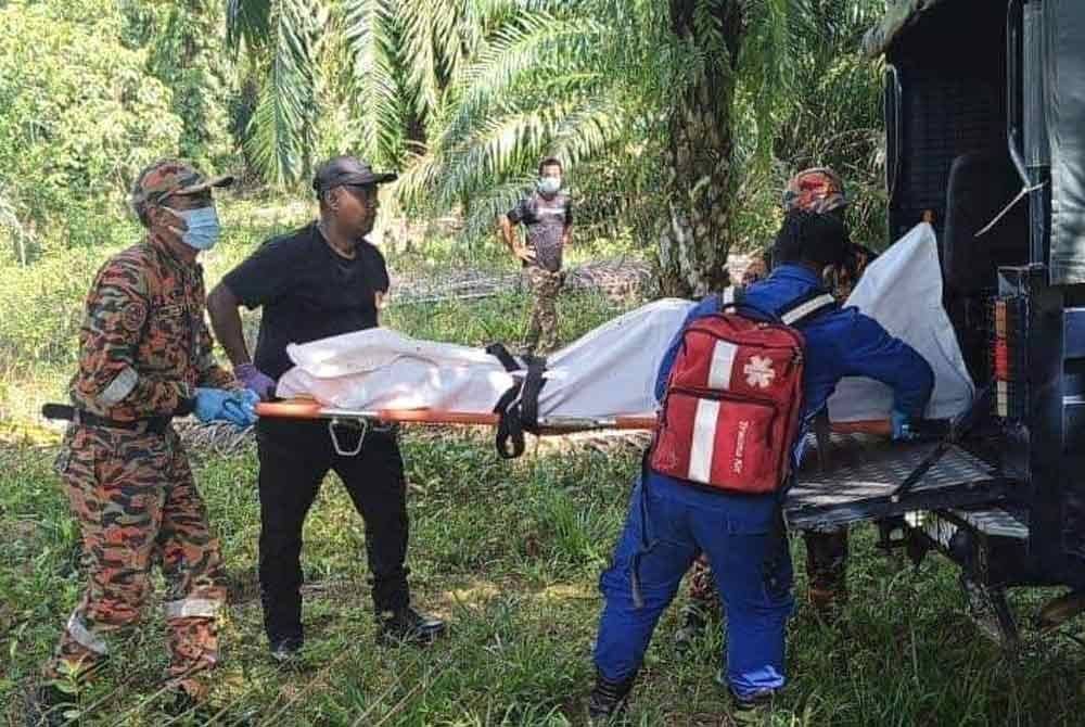 Mayat mangsa ditemukan dalam kolam takungan air kira-kira 100 meter dari kediamannya di Kampung Paman, Kemaman.