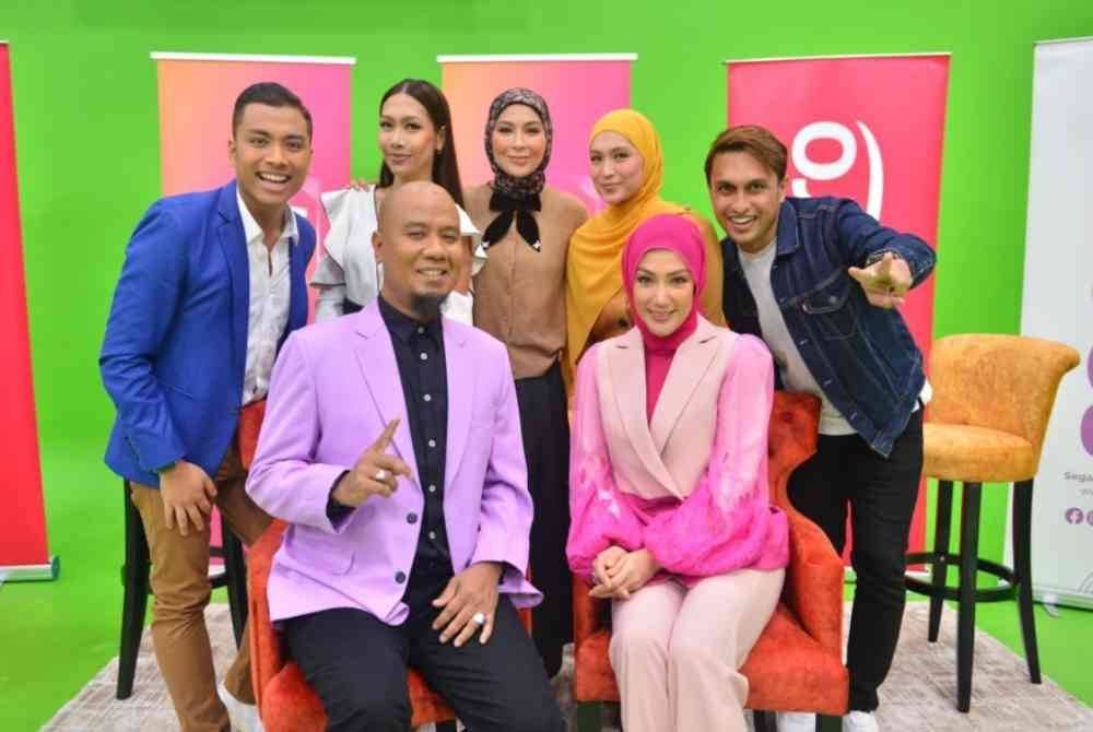 Antara hos yang menerajui Borak SeeNI yang bersiaran setiap Selasa hingga Jumaat jam 11 pagi.