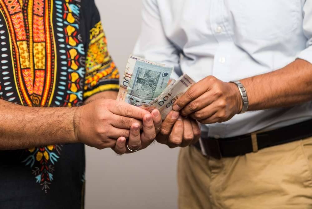 Kepada mereka yang pernah mencuri, pulangkan kembali atau gantikan semula apa yang telah diambil tanpa keizinan tuannya kerana syarak mewajibkan sedemikian. -Gambar hiasan/ Foto: Canva