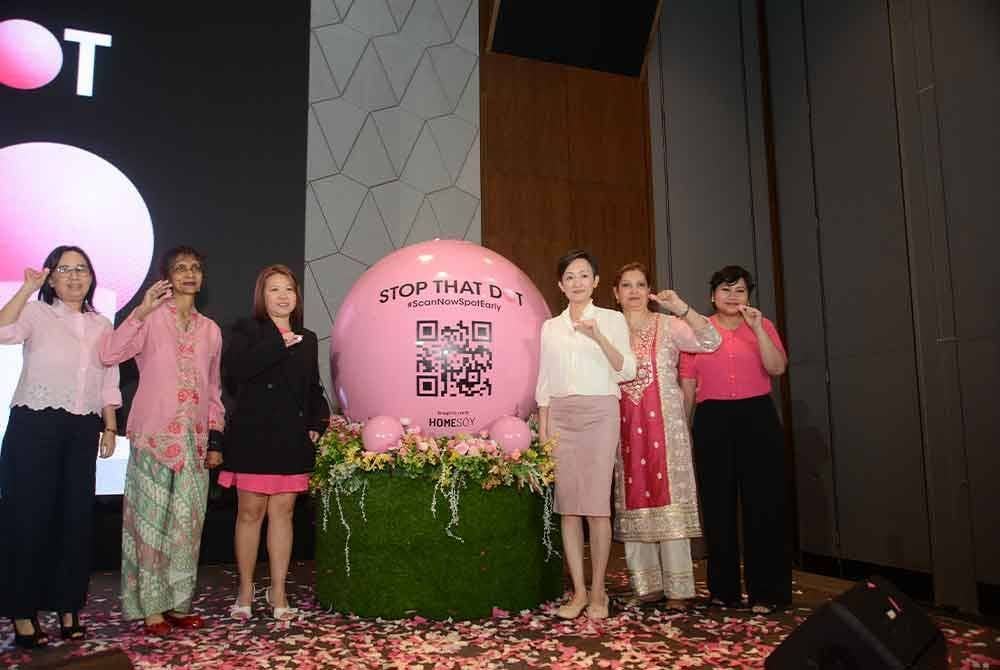 Antara detik simbolik ketika pelancaran kempen ini adalah pengenalan Pink Ball ‘Stop That Dot’, mewakili sel kanser yang jika tidak dikesan, boleh menular dan menjejaskan kesihatan.