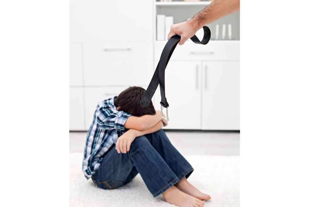 MEROTAN anak merupakan pendekatan terakhir dalam mentarbiah anak-anak dan ada syarat-syarat yang perlu dipenuhi antaranya bukan pada wajah dan hanya bertujuan untuk mendidik, bukan menghukum apalagi mencederakan mereka.