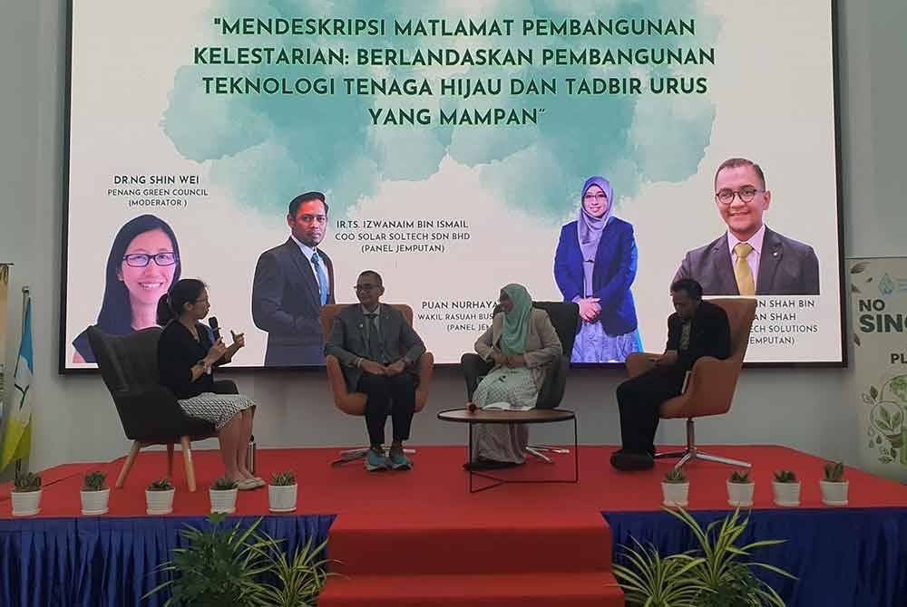 Forum SDG yang membincangkan tajuk Mendeskripsi Matlamat Pembangunan Kelestarian: Berlandaskan Pembangunan Teknologi Tenaga Hijau dan Tadbir Urus yang Mampan turut menampilkan Ketua Pegawai Eksekutif Yayasan Sinar Untuk Malaysia (Rasuah Busters), Nurhayati Nordin sebagai panelis.