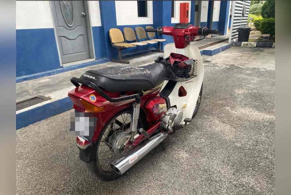 Motosikal yang digunakan oleh suspek. Foto Ihsan PDRM