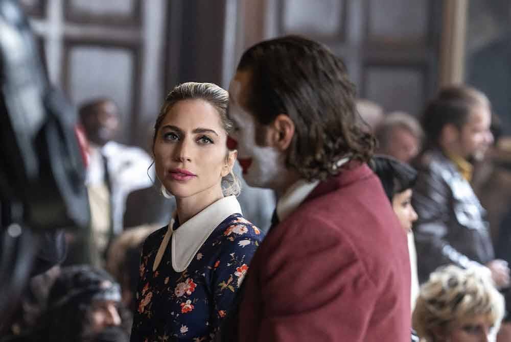 Kecantikan dan kelunakan suara Gaga terserlah dalam Joker.