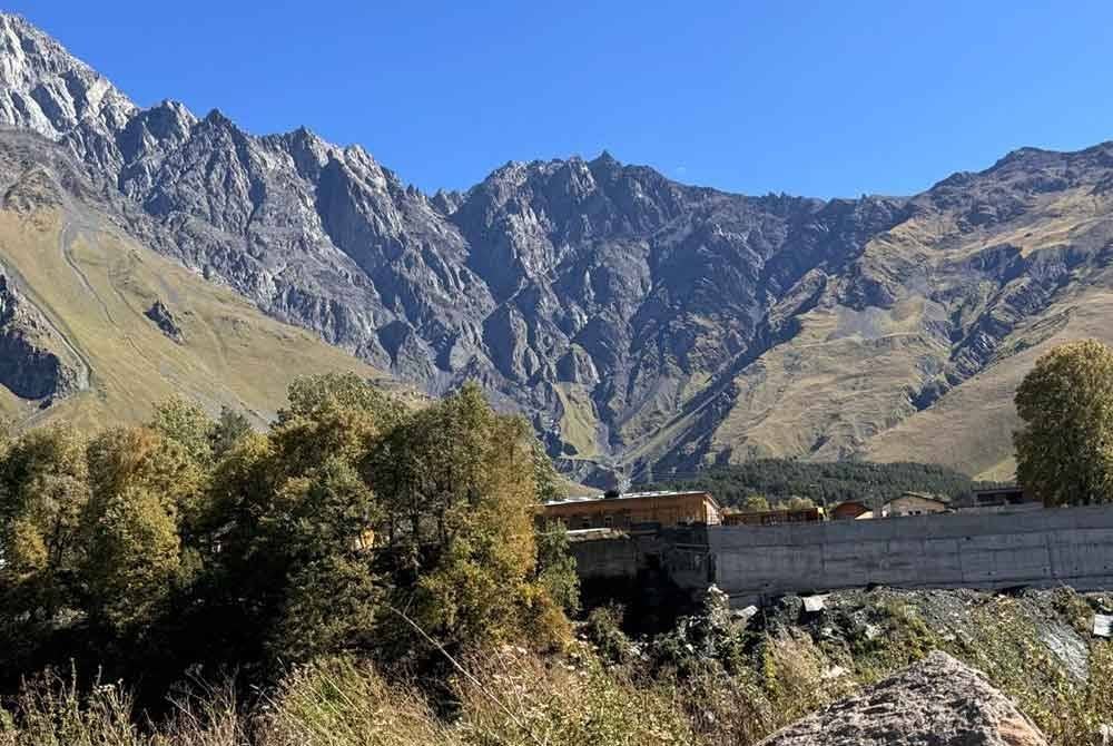 Ustaz Amin menjejaki lokasi yang dikatakan terkurungnya Yakjuj dan Makjuj di sebalik Tembok Zulkarnain atau Darial Gorge di sempadan Georgia-Rusia.