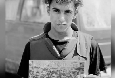 Hassan Hamad dibunuh dalam satu serangan udara ke atas rumahnya di kem pelarian Jabalia, utara Gaza. Mangsa yang berusia 19 tahun dibunuh beberapa hari selepas menerima amaran oleh pegawai Israel.