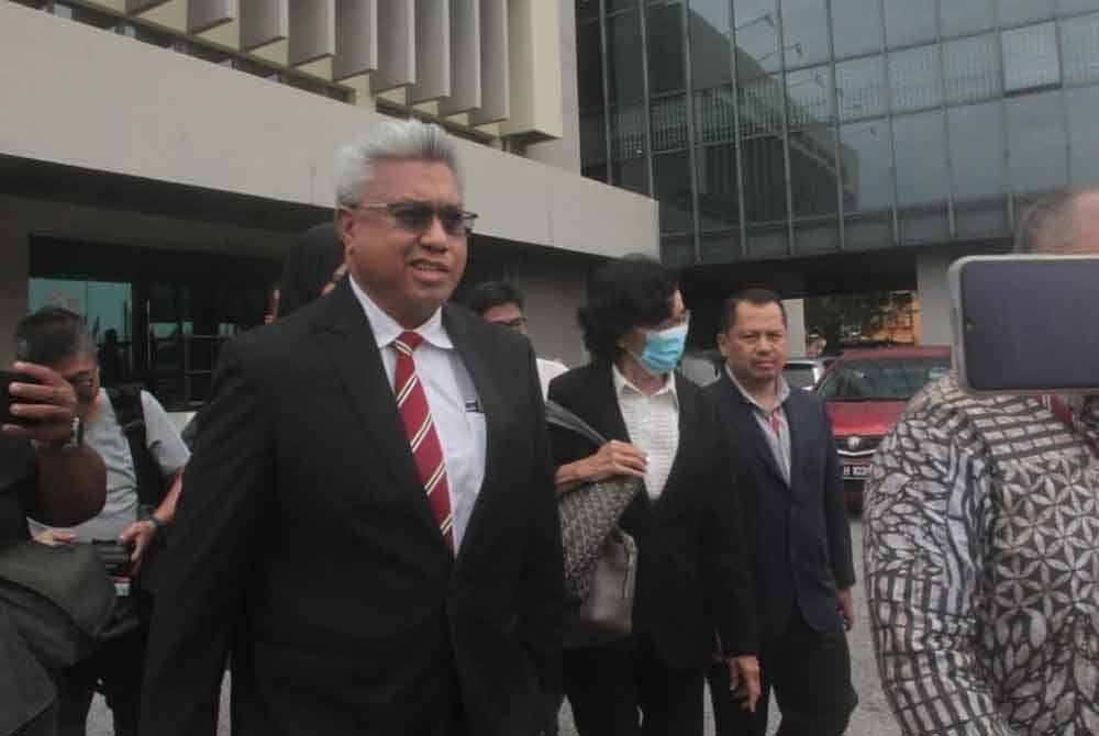 Seorang peguam mengaku tidak bersalah di Mahkamah Majistret Ipoh pada Selasa atas pertuduhan mencederakan seorang wanita.