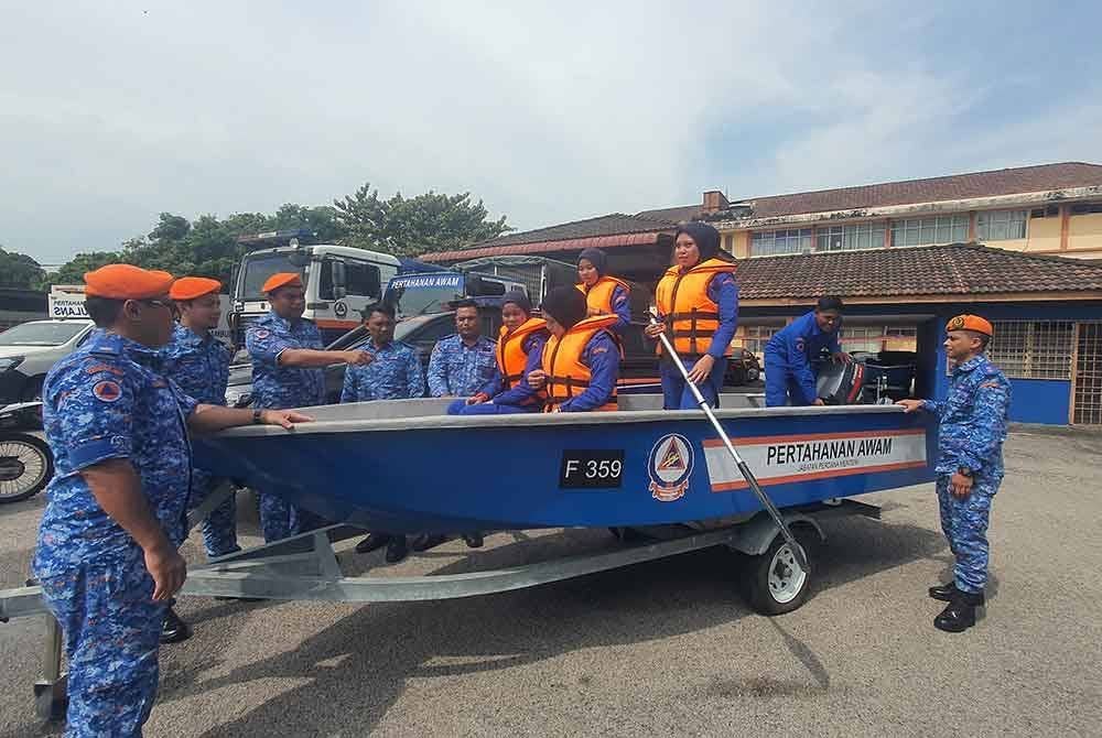 Kesemua jentera dan aset telah bersiap sedia untuk digerakkan ke mana-mana jua kawasan bencana pada bila-bila masa.