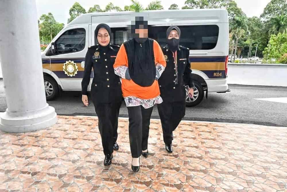 Suspek wanita berusia 42 tahun direman selama lima hari bagi membantu siasatan kes meminta dan menerima suapan berjumlah RM48,000.