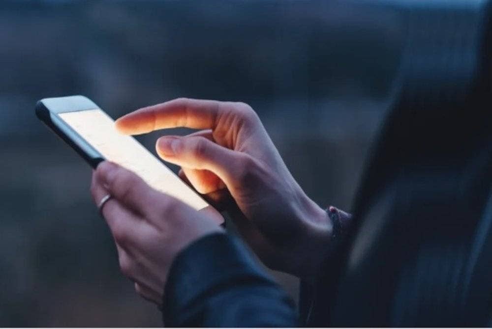 Seorang penuntut sebuah universiti tempatan kerugian hampir RM5,000 selepas diperdaya dengan skim pelaburan cepat kaya yang diiklankan di aplikasi TikTok.