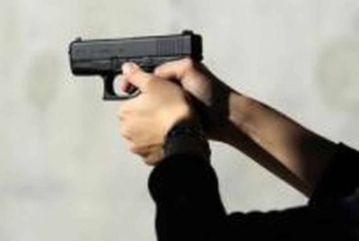 Seorang wanita berusia 17 tahun ditemui meninggal dunia dengan kesan luka tembakan di bahagian kepala. Foto hiasan