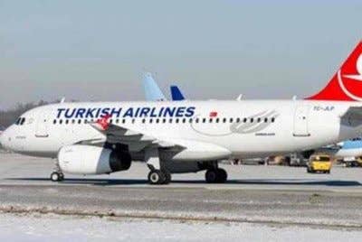 Sebuah pesawat Turkish Airlines dalam perjalanan dari Seattle ke Istanbul melakukan pendaratan cemas di New York pada Rabu selepas kapten pesawat itu meninggal dunia di udara. Gambar fail