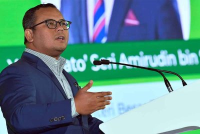 Amirudin berucap ketika hadir pada Perasmian Klang Sustainable Development Convention 2024 di Dewan Majlis Bandaraya Diraja Klang, Bandar Bukit Raja hari ini. Foto Bernama