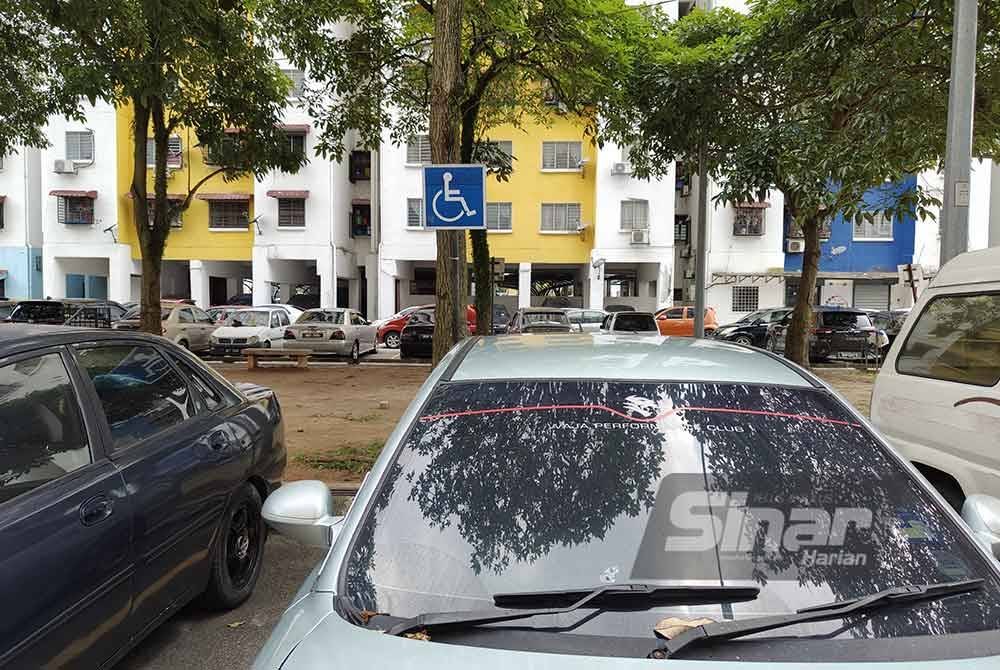 Parkir OKU turut digunakan kenderaan biasa susulan isu parkir terhad.