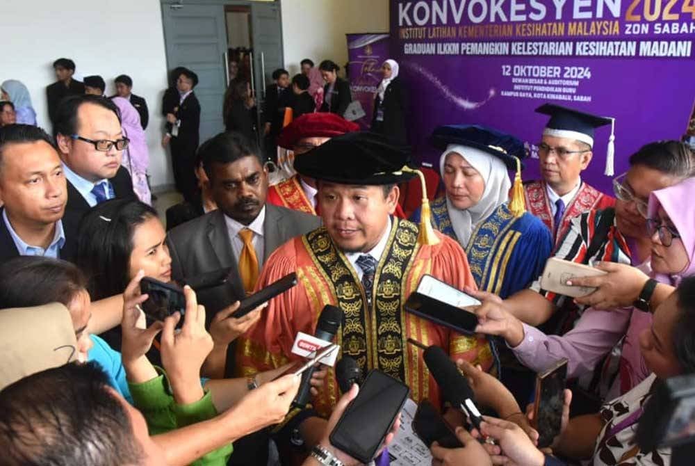 Lukanisman ketika ditemui pemberita selepas menyempurnakan Istiadat Konvokesyen Institut Latihan KKM Zon Sabah Tahun 2024 di Auditorium IPGM Kampus Gaya, Kota Kinabalu.