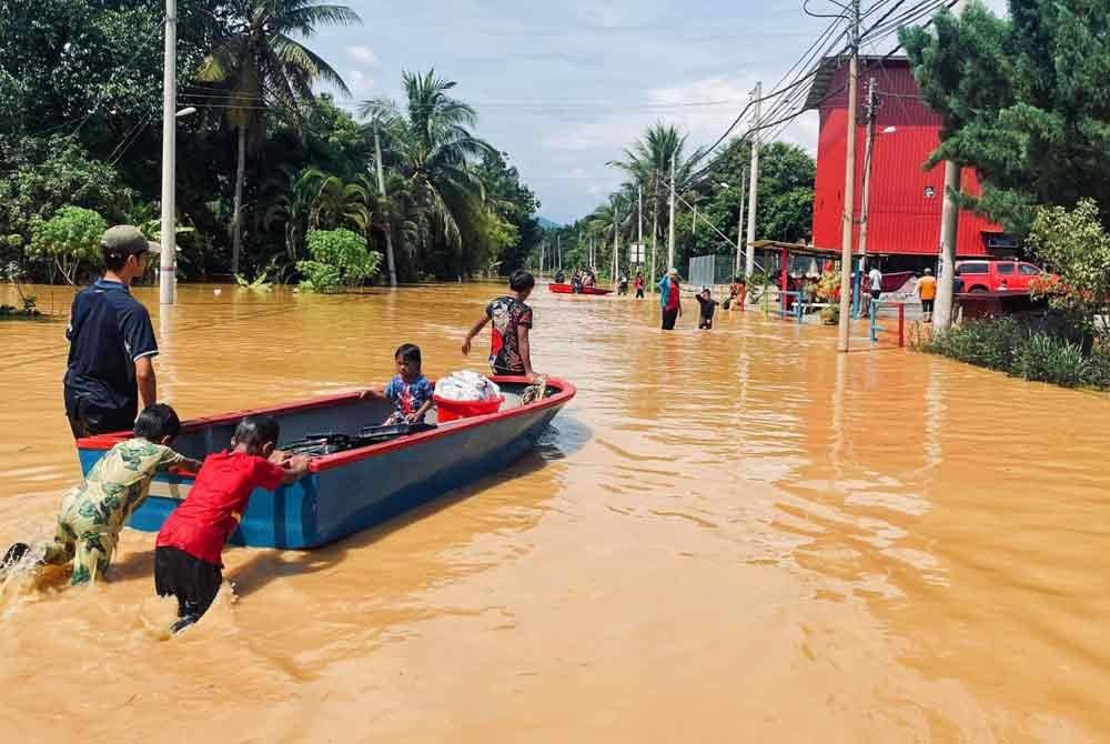 Situasi banjir yang menjejaskan puluhan keluarga di beberapa kawasan di Sungai Siput pada Ahad disifatkan terburuk yang melanda sejak 2014.