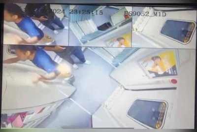Tangkap layar hantaran video dimuat naik KTMB di Facebook pada Ahad.