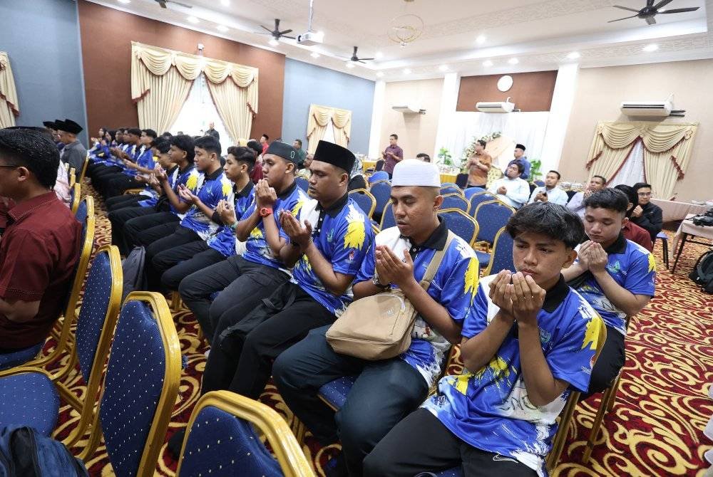 Antara peserta yang terpilih untuk mengikuti kursus kemahiran di Kulim Advance Technologies tajaan ZPP.