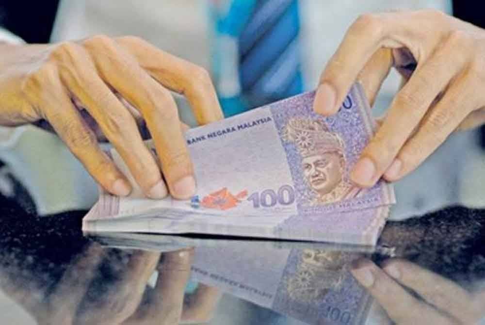 Pada jam 8 pagi ini, ringgit mengukuh ke paras 4.2925/3080 berbanding dolar AS daripada 4.2945/2995 pada akhir urus niaga semalam. Foto hiasan