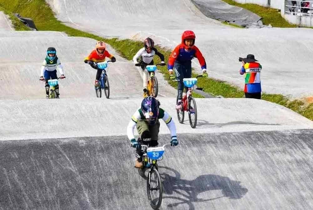 Pada dasarnya UCI bersetuju memilih Malaysia sebagai lokasi Pusat Kecemerlangan BMX Asia di Malaysia.